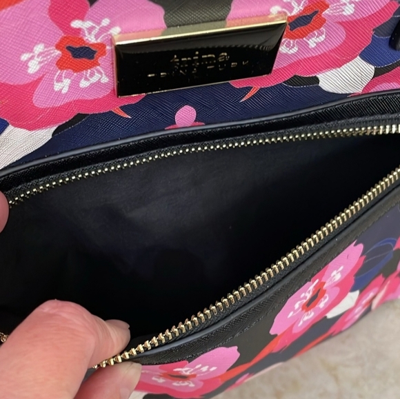 Trina Turk All Over Narcissus Double Handled Tote Detachable Shoulder Strap NWT - Picture 5 of 14